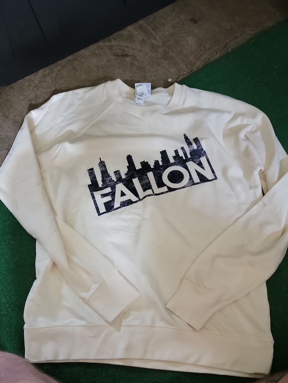 FALLON White Crewneck Sweater with Navy Skyline Logo